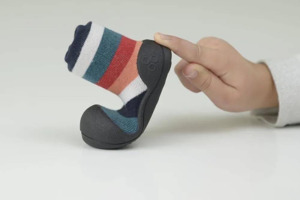 Attipas · Rainbow Negro* Attipas De Invierno