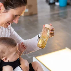 Petit Boum · Float Bottle Gold*Niños Juguetes Montessori|Juguetes Antiestrés