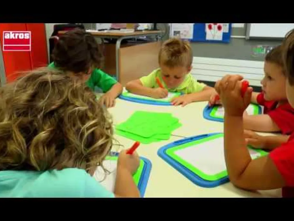 Dideco Set bandeja y punzón preescritura*Niños Pizarras Para Niños Y Niñas|Juguetes Y Juegos Motricidad Fina