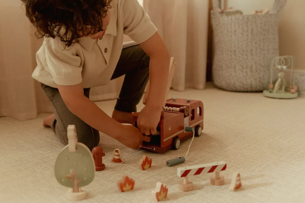 Little Dutch Set Bomberos con camión FSC ·*Niños Coches De Madera De Juguete Para Bebés|Coches De Juguete Para Bebés