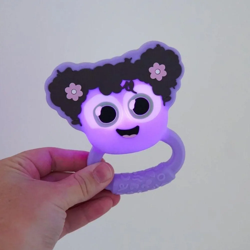 Glo Pals Sonajero / Mordedor GloPals · LUMI Lila*Niños Mordedores|Glo Pals - Cubos De Luz Para El Baño