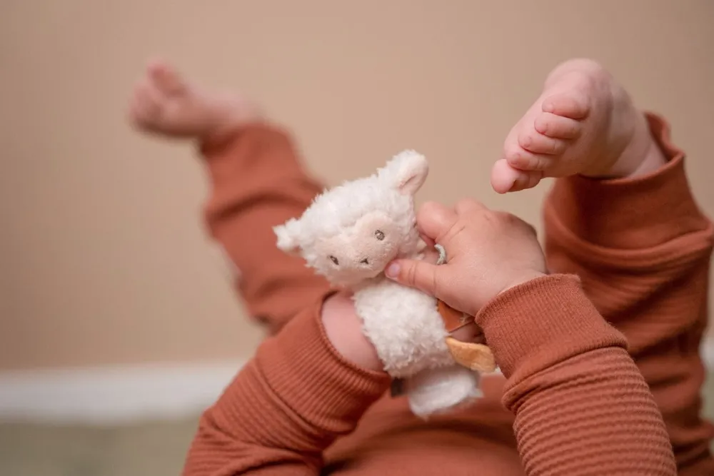 Little Dutch Sonajero de Muñeca Oveja Pequeña Granja ·*Niños Sonajeros