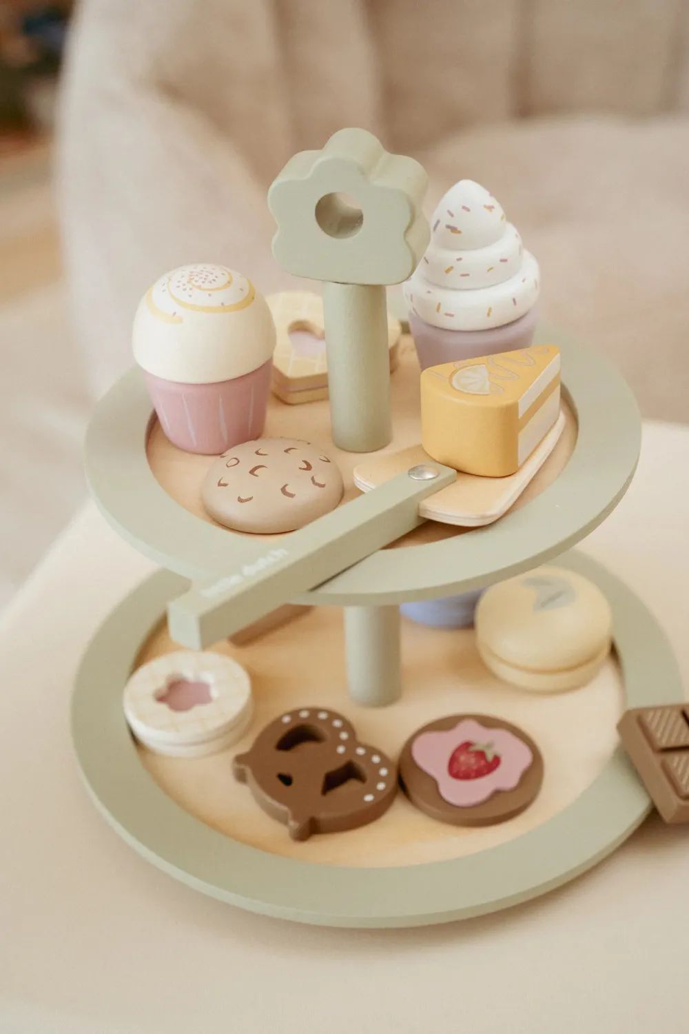 Little Dutch Soporte para pasteles FSC ·*Niños Cocinas De Madera Y Accesorios Juguete|Juguetes Waldorf