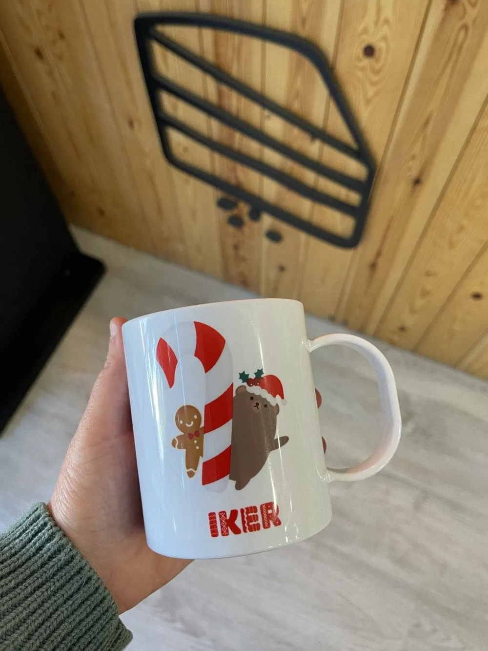 Bizcocho de Yogur Taza Infantil Navidad · Bastón de Caramelo* Tazas Infantiles