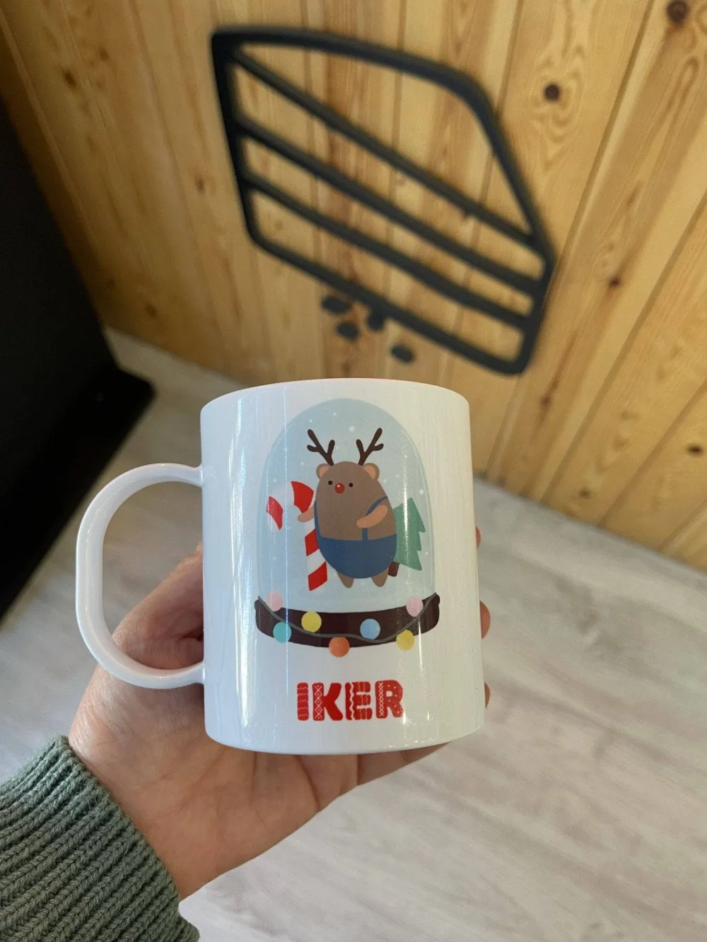 Bizcocho de Yogur Taza Infantil Navidad · Bastón de Caramelo* Tazas Infantiles
